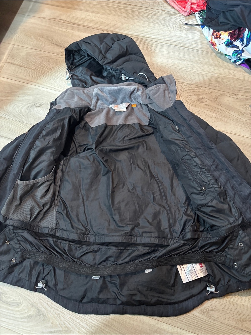 Women’s Black Down Insulated Hooded Ski Jacket - Picture 3 of 4